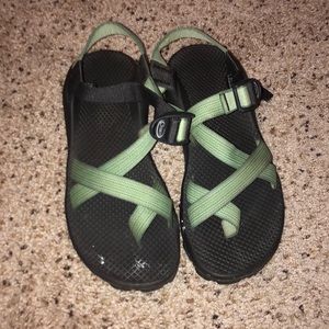 Green chacos